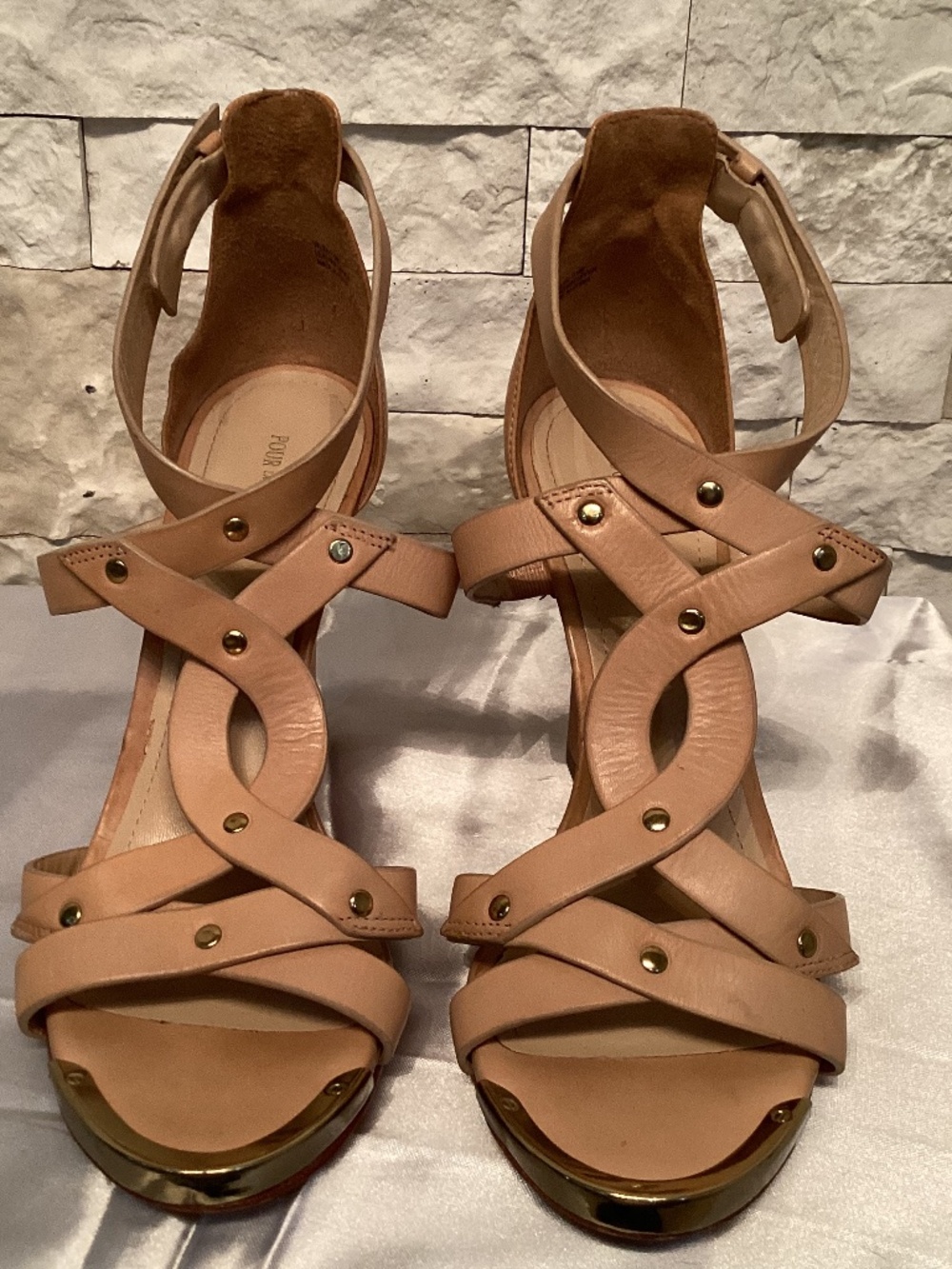 Pour La Victoire Strappy Kassia High-Heeled Sandals